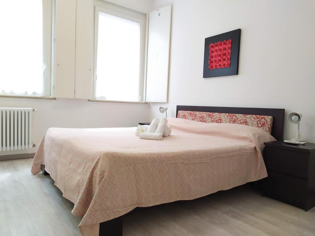 Il Duomo Bed & Breakfast เชซานา ภายนอก รูปภาพ