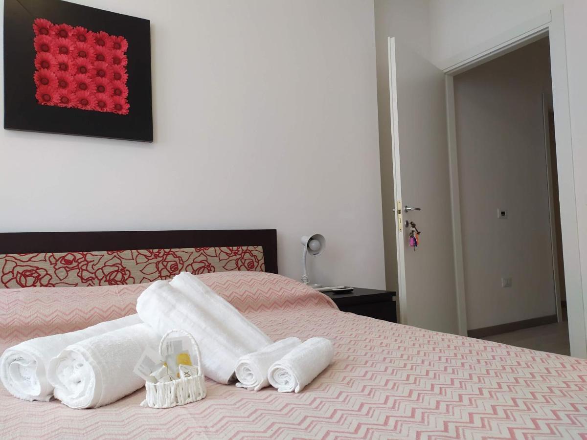Il Duomo Bed & Breakfast เชซานา ภายนอก รูปภาพ